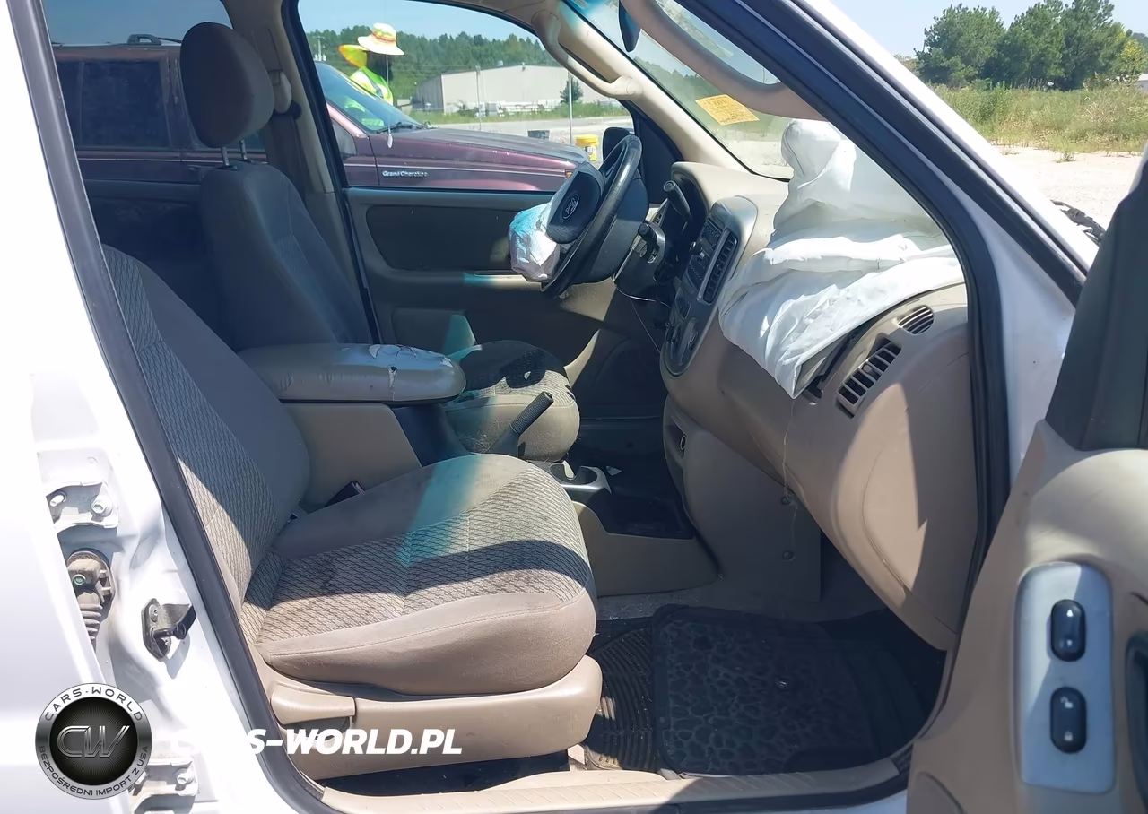 2003 Ford Escape Xlt VIN:1FMYU93133KC74118 - 5