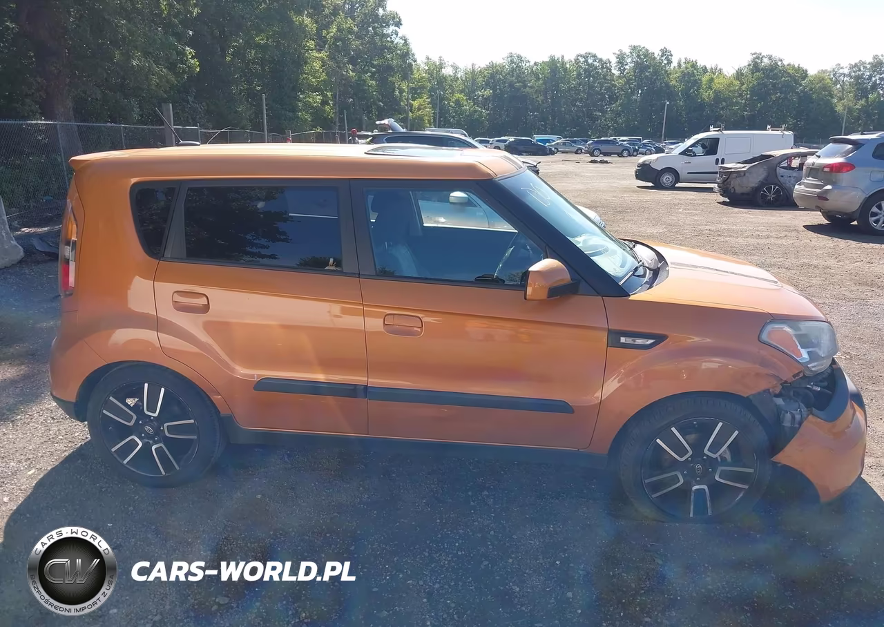 2010 Kia Soul + VIN:KNDJT2A2XA7109162 - 13