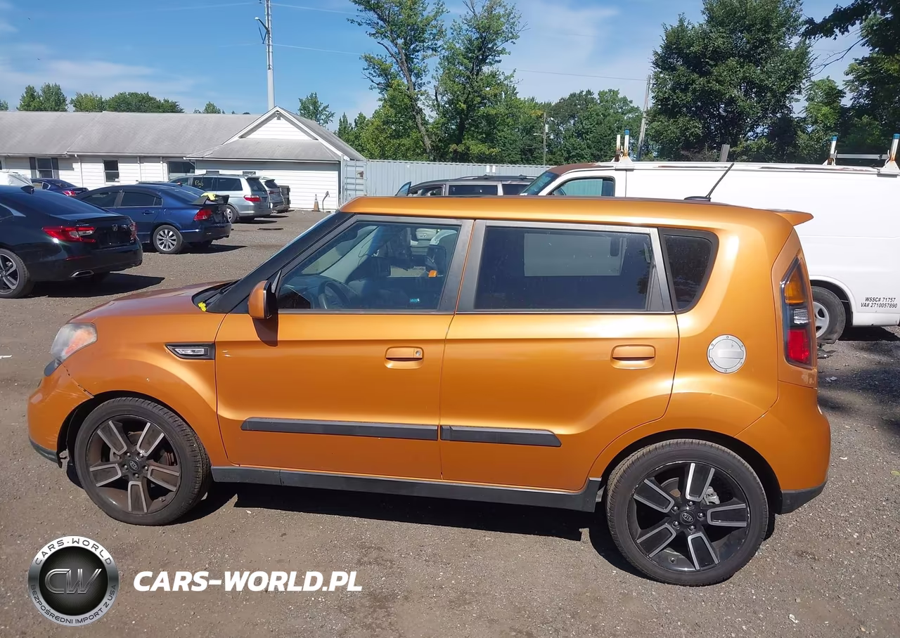2010 Kia Soul + VIN:KNDJT2A2XA7109162 - 14