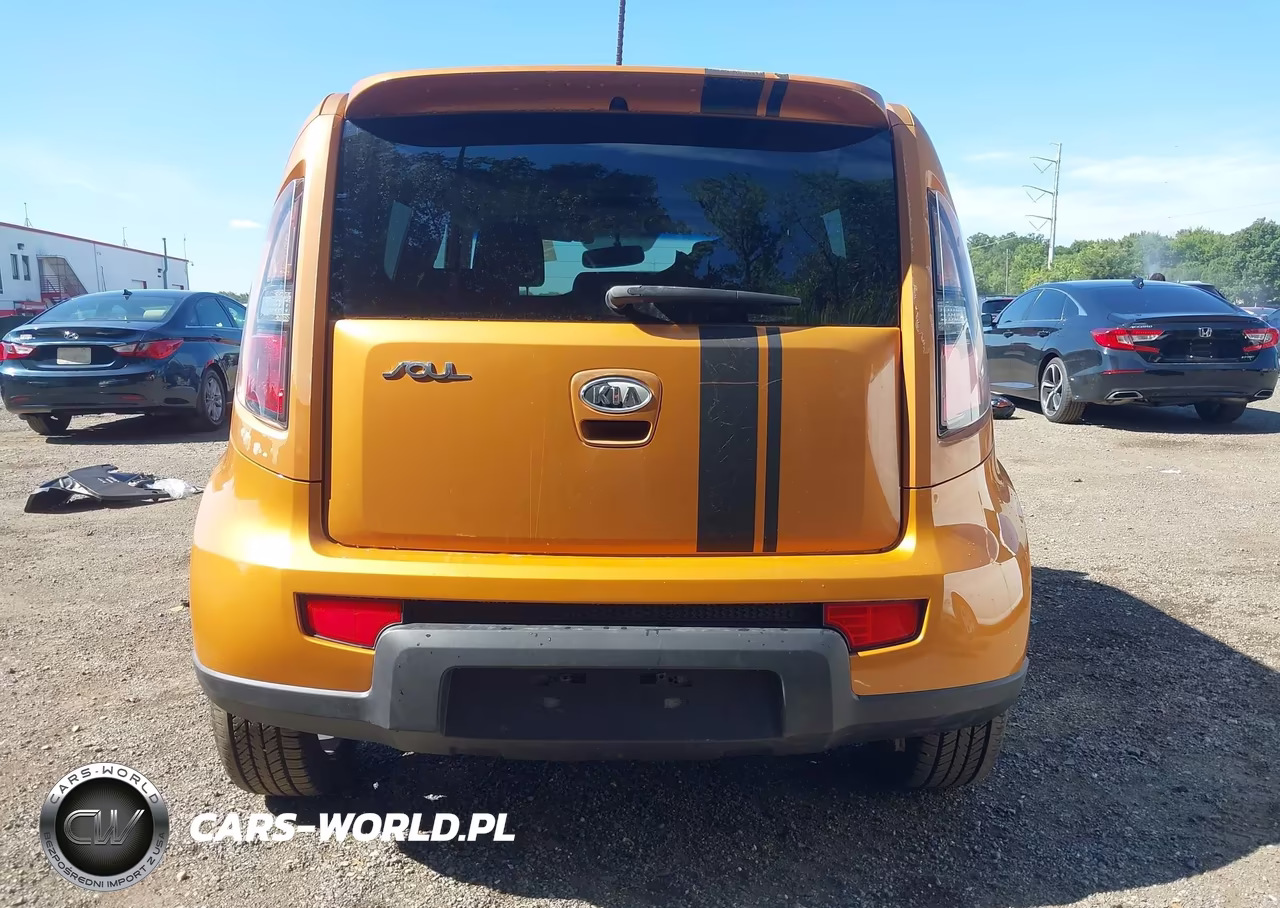 2010 Kia Soul + VIN:KNDJT2A2XA7109162 - 16