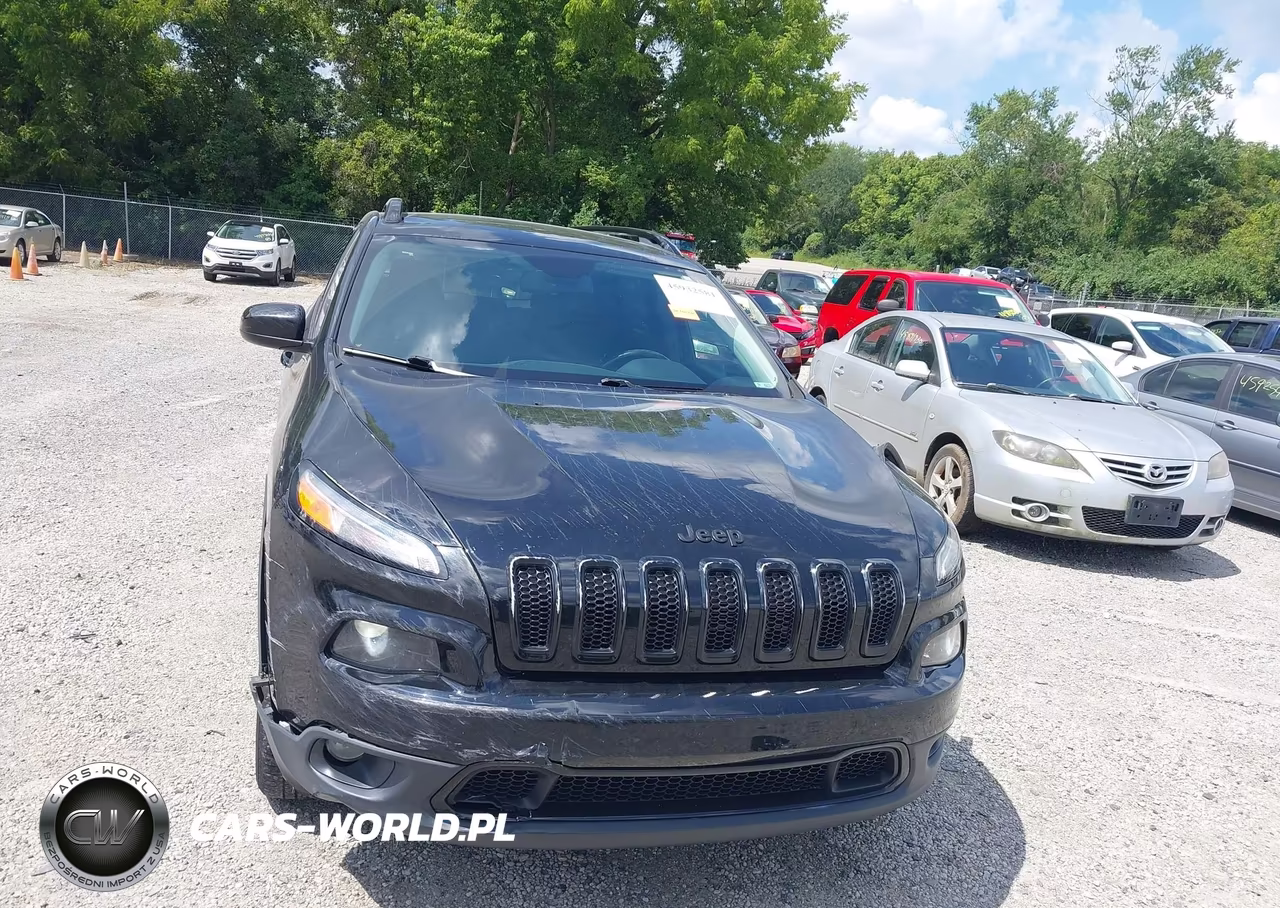 2018 Jeep Cherokee Latitude 4X4 VIN:1C4PJMCX2JD522621 - 13