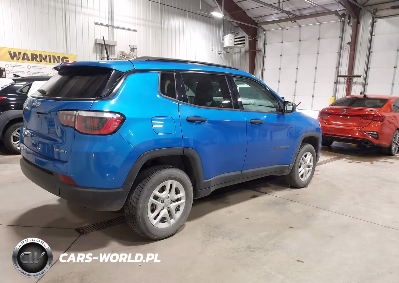 2018 Jeep Compass Sport 4X4 VIN:3C4NJDAB1JT392307 - 4