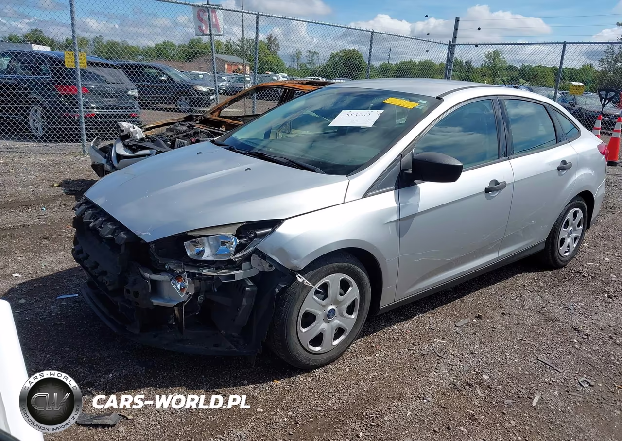 2018 Ford Focus S VIN:1FADP3E23JL277000 - 2