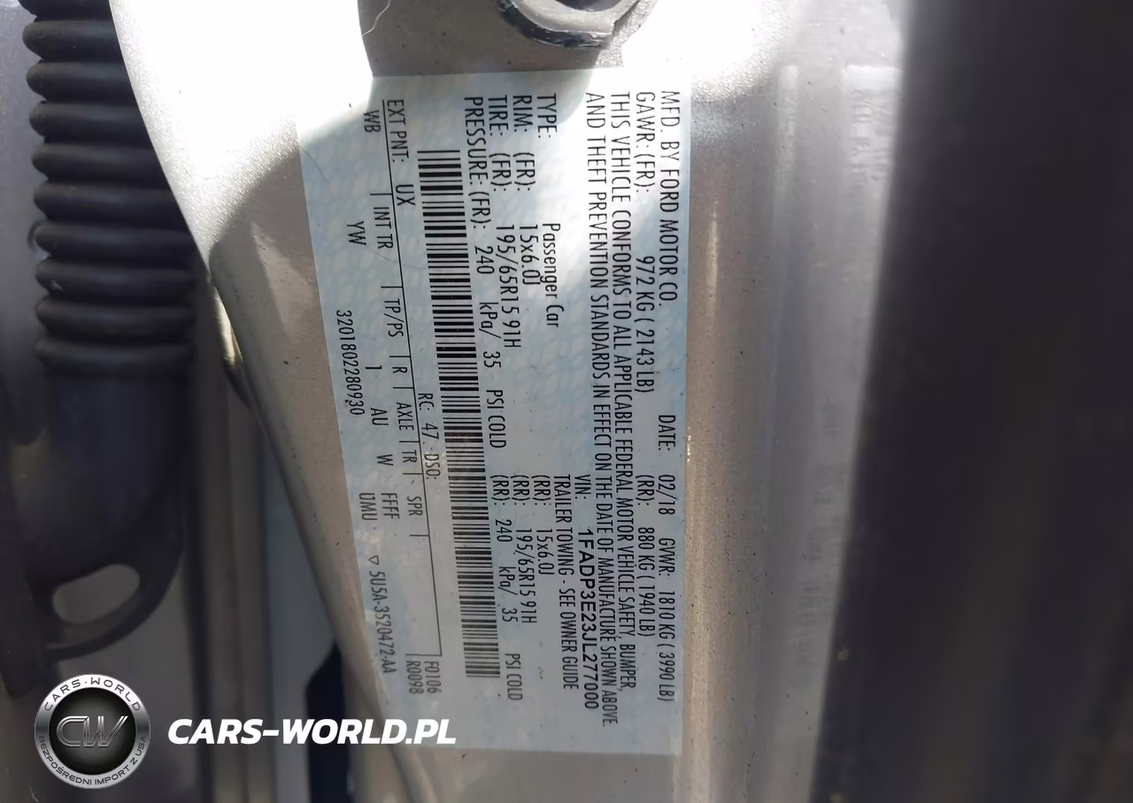 2018 Ford Focus S VIN:1FADP3E23JL277000 - 9