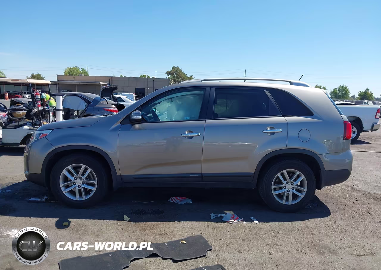 2015 Kia Sorento Lx VIN:5XYKT4A69FG645730 - 14