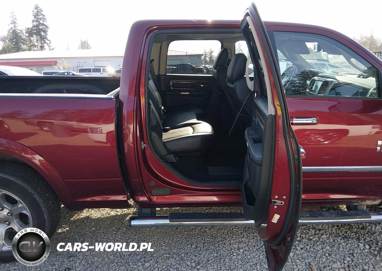 2018 Ram 1500 Laramie 4X4 6'4 Box VIN:1C6RR7VM9JS254045 - 8