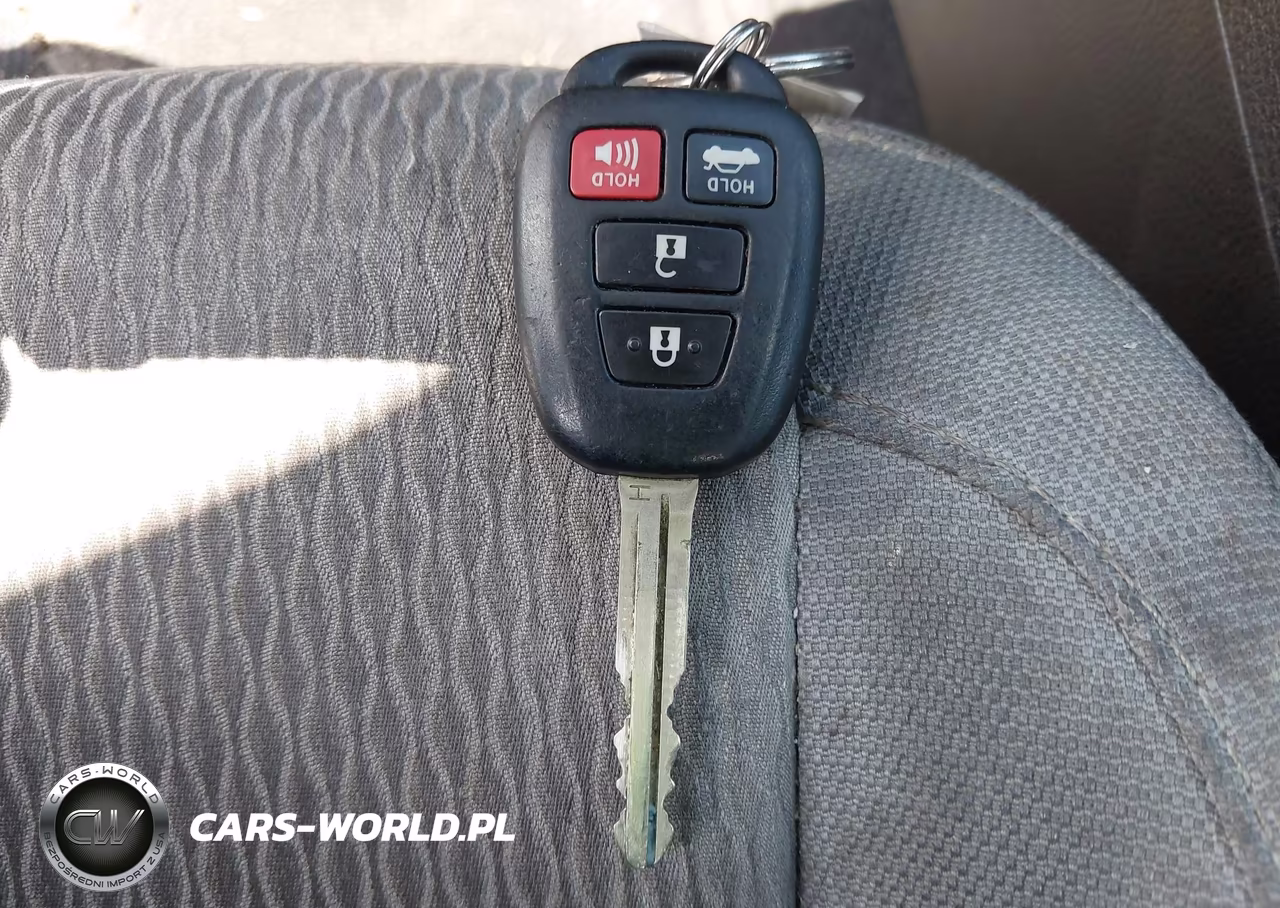 2014 Toyota Corolla Le Plus VIN:5YFBURHE7EP128833 - 11