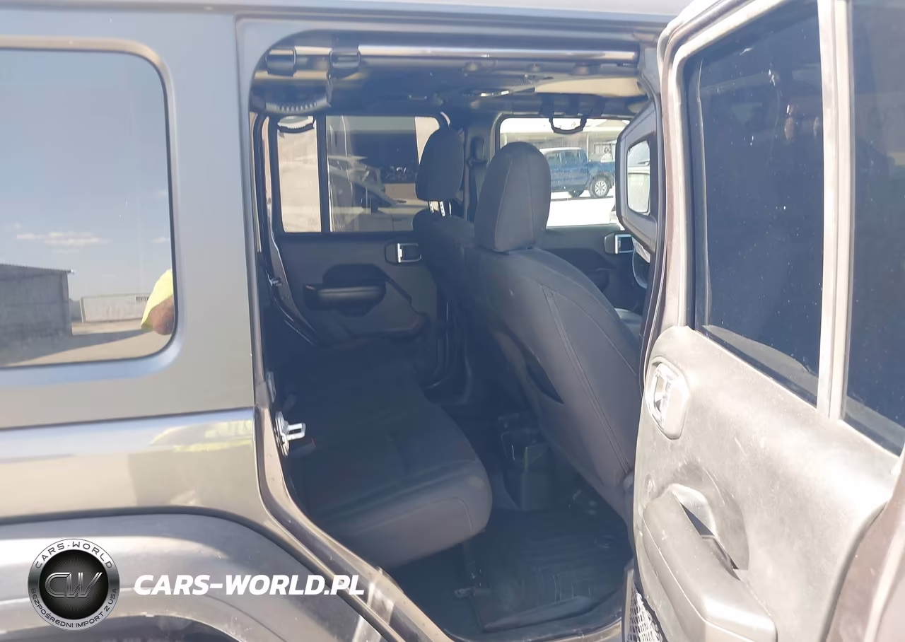 2018 Jeep Wrangler Unlimited Sport S 4X4 VIN:1C4HJXDG1JW116838 - 8