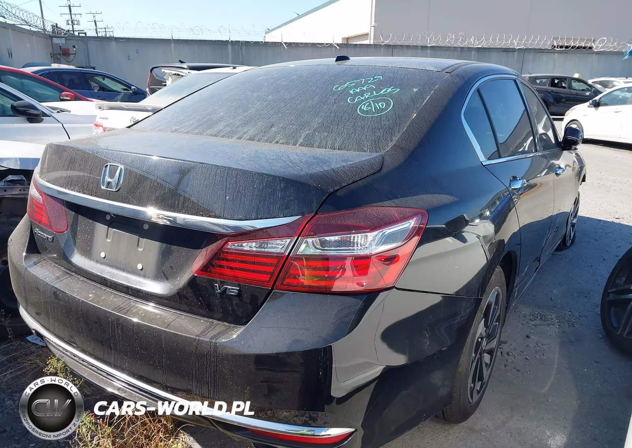 2017 Honda Accord Ex-L V6 VIN:1HGCR3F8XHA013265 - 4