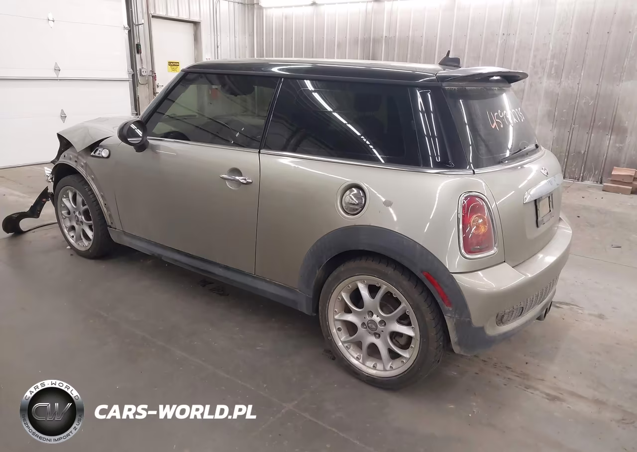 2007 Mini Cooper S VIN:WMWMF73527TT86068 - 3