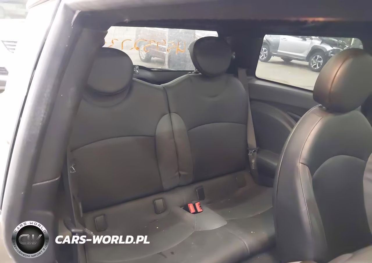 2007 Mini Cooper S VIN:WMWMF73527TT86068 - 8