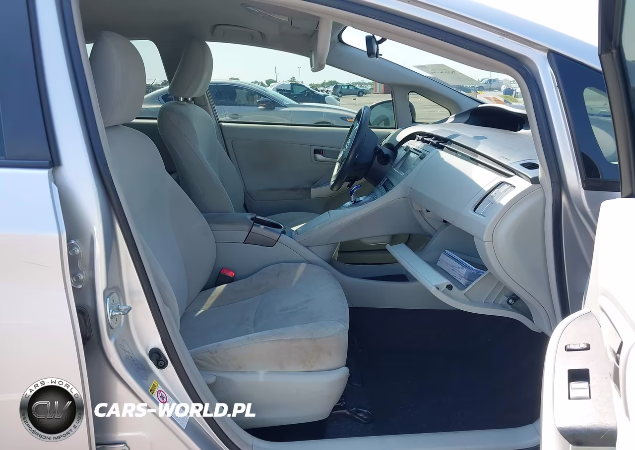 2012 Toyota Prius Two VIN:JTDKN3DU1C5445167 - 5