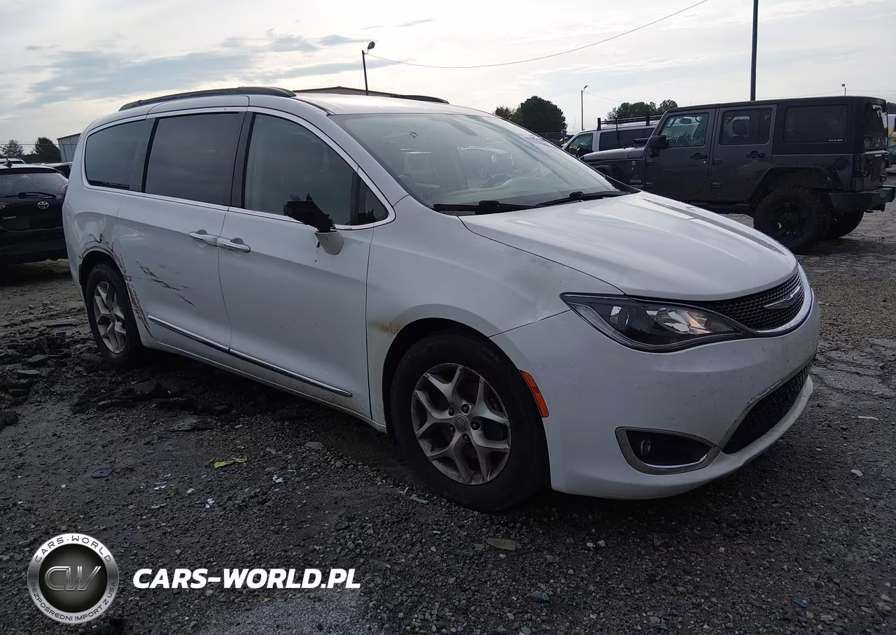 2017 Chrysler Pacifica Touring-L VIN:2C4RC1BG2HR831404 - 1