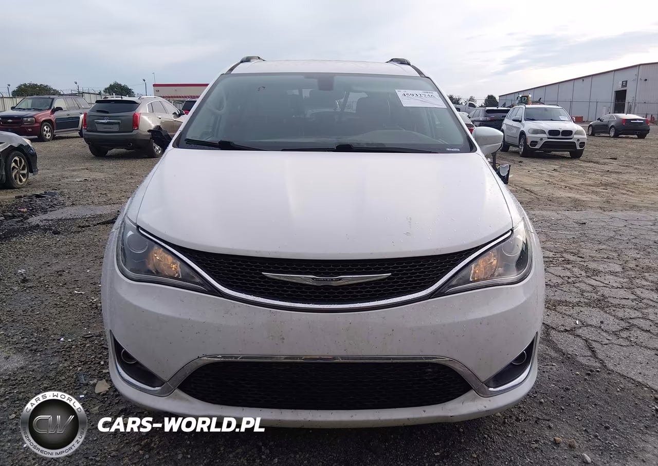 2017 Chrysler Pacifica Touring-L VIN:2C4RC1BG2HR831404 - 12
