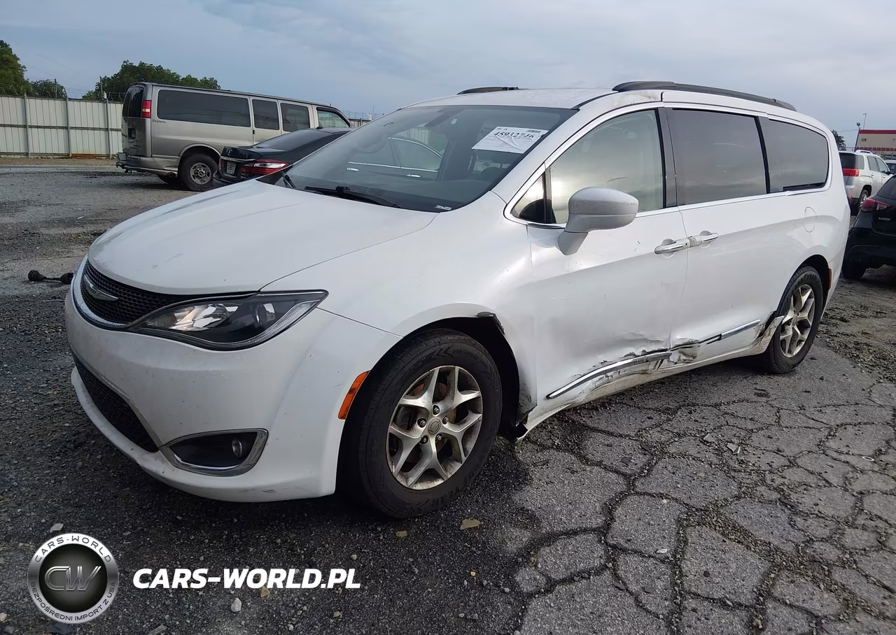 2017 Chrysler Pacifica Touring-L VIN:2C4RC1BG2HR831404 - 2