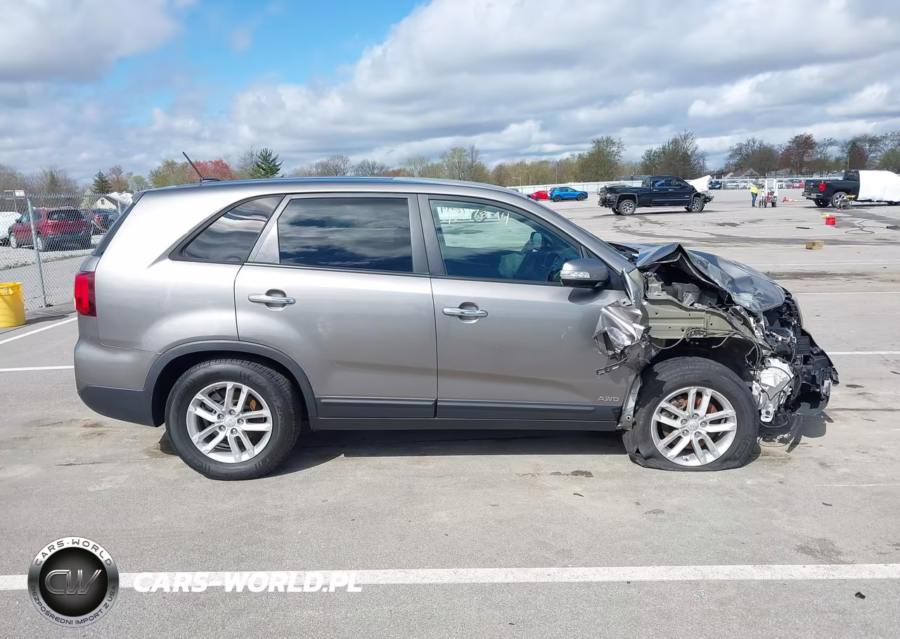 2015 Kia Sorento Lx VIN:5XYKTCA61FG591916 - 13