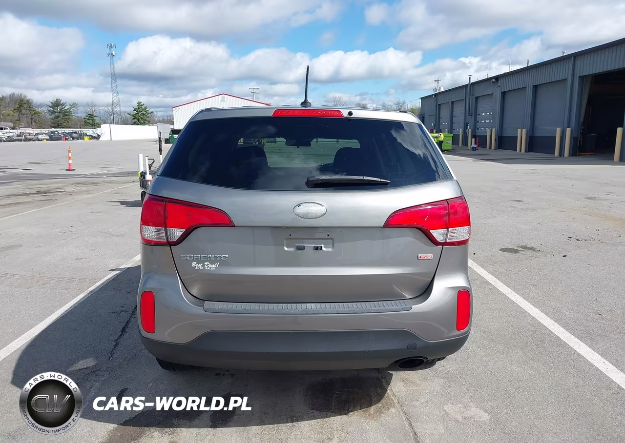 2015 Kia Sorento Lx VIN:5XYKTCA61FG591916 - 16