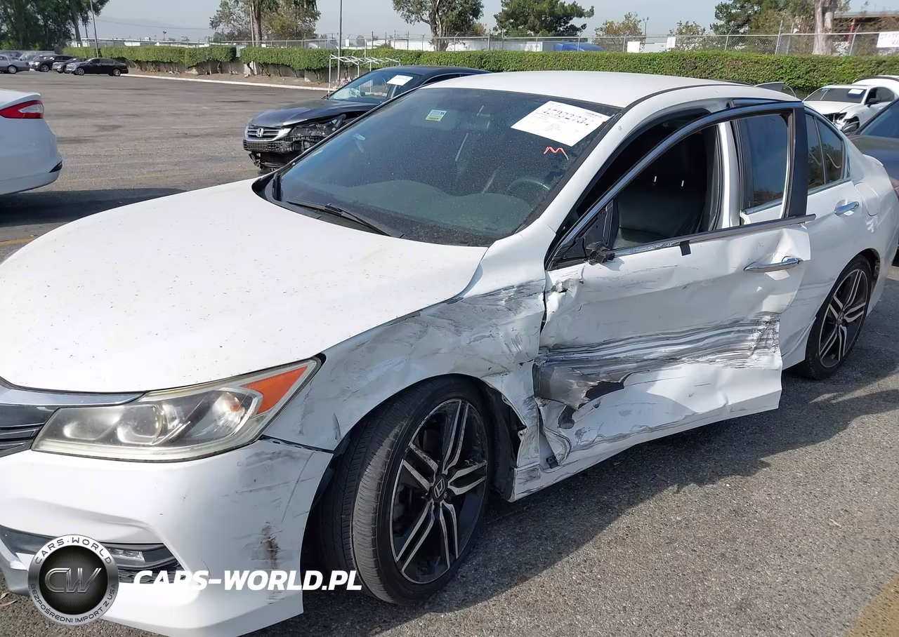 2017 Honda Accord Sport Se VIN:1HGCR2F18HA180589 - 17