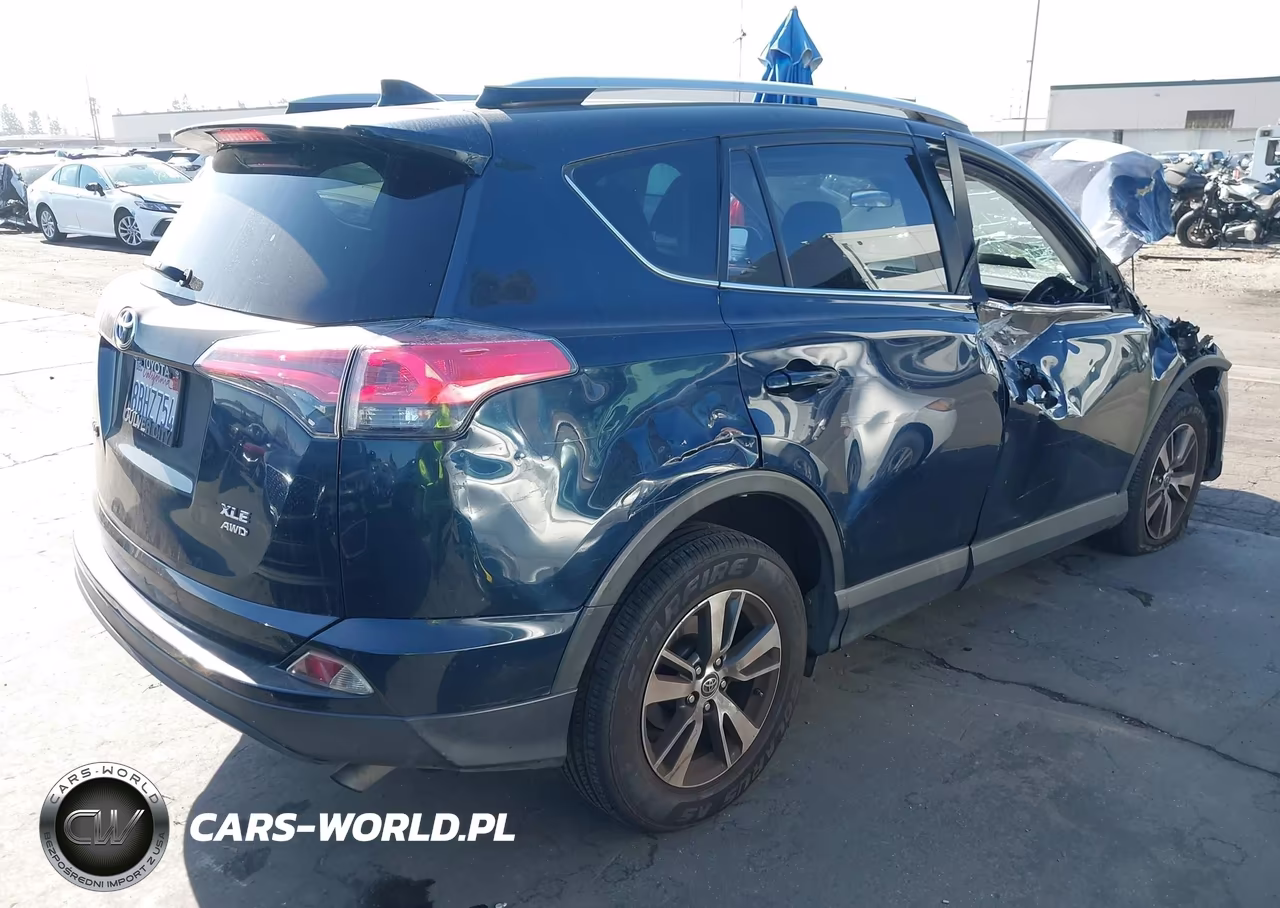 2018 Toyota Rav4 Xle VIN:JTMRFREV7JJ722995 - 4