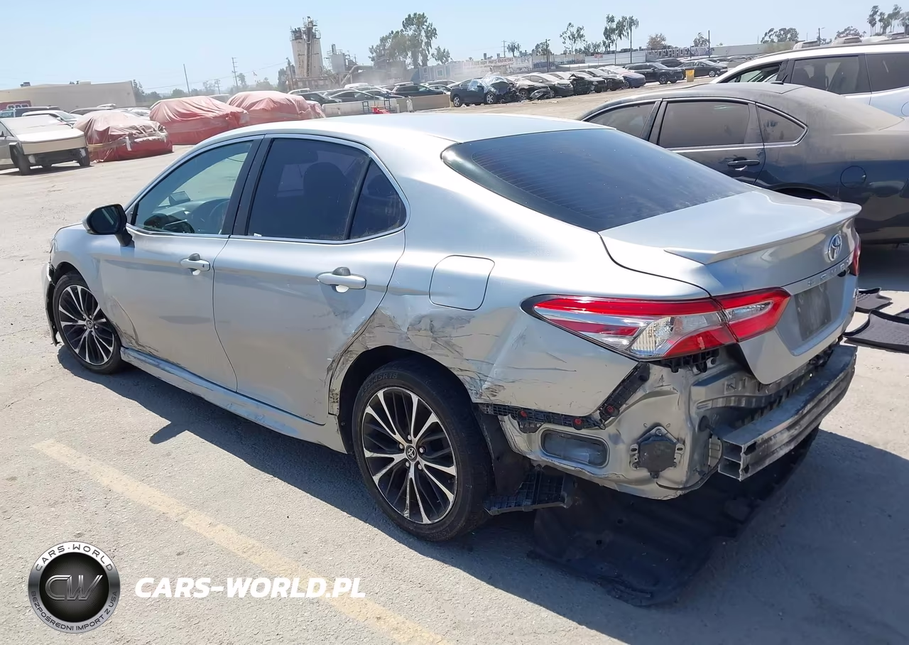 2018 Toyota Camry Se VIN:4T1B11HK3JU021660 - 3