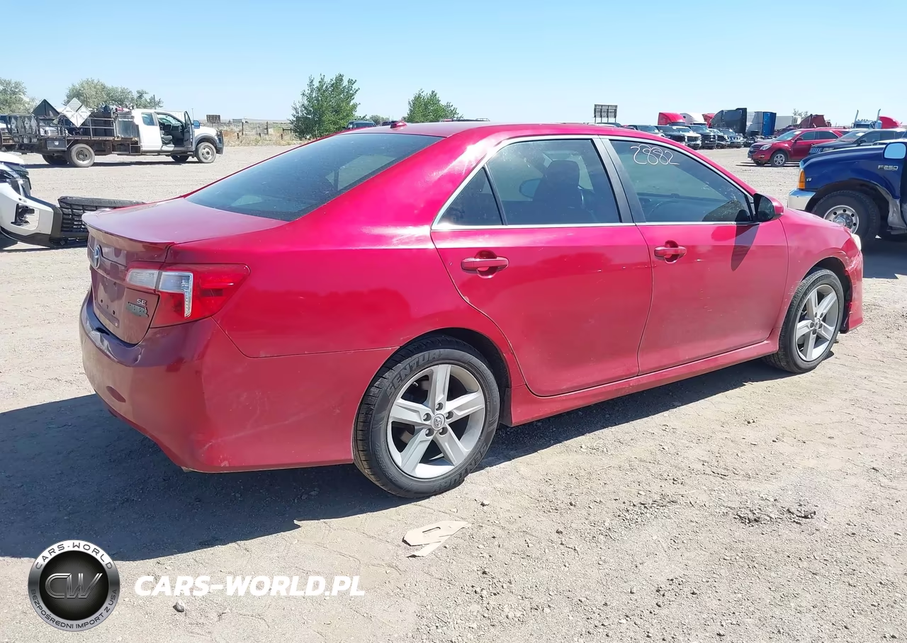 2013 Toyota Camry Se VIN:4T1BF1FK5DU709183 - 4