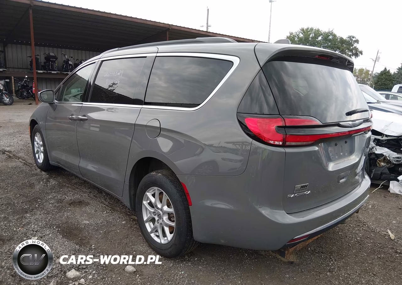 2022 Chrysler Pacifica Touring L VIN:2C4RC1BG7NR177253 - 3