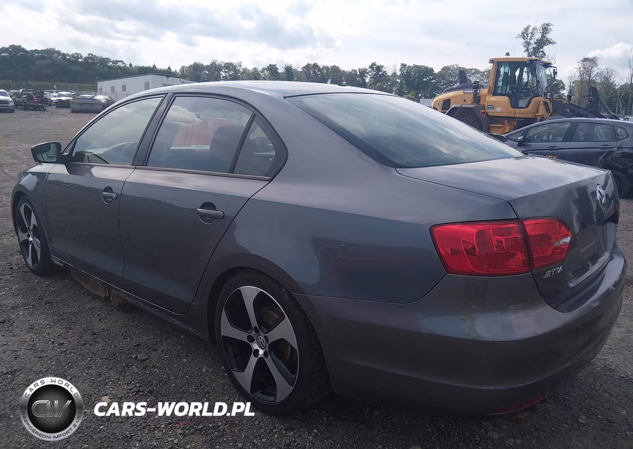 2011 Volkswagen Jetta 2.0L S VIN:3VW1K7AJ5BM334424 - 3