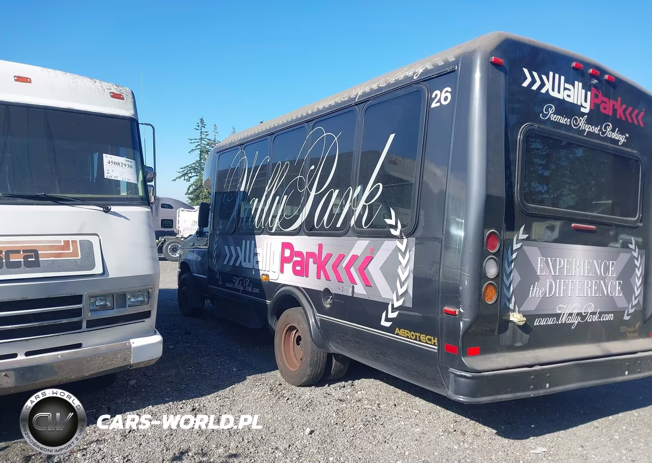 2013 Ford E-350 Cutaway VIN:1FDEE3FS7DDA95233 - 17