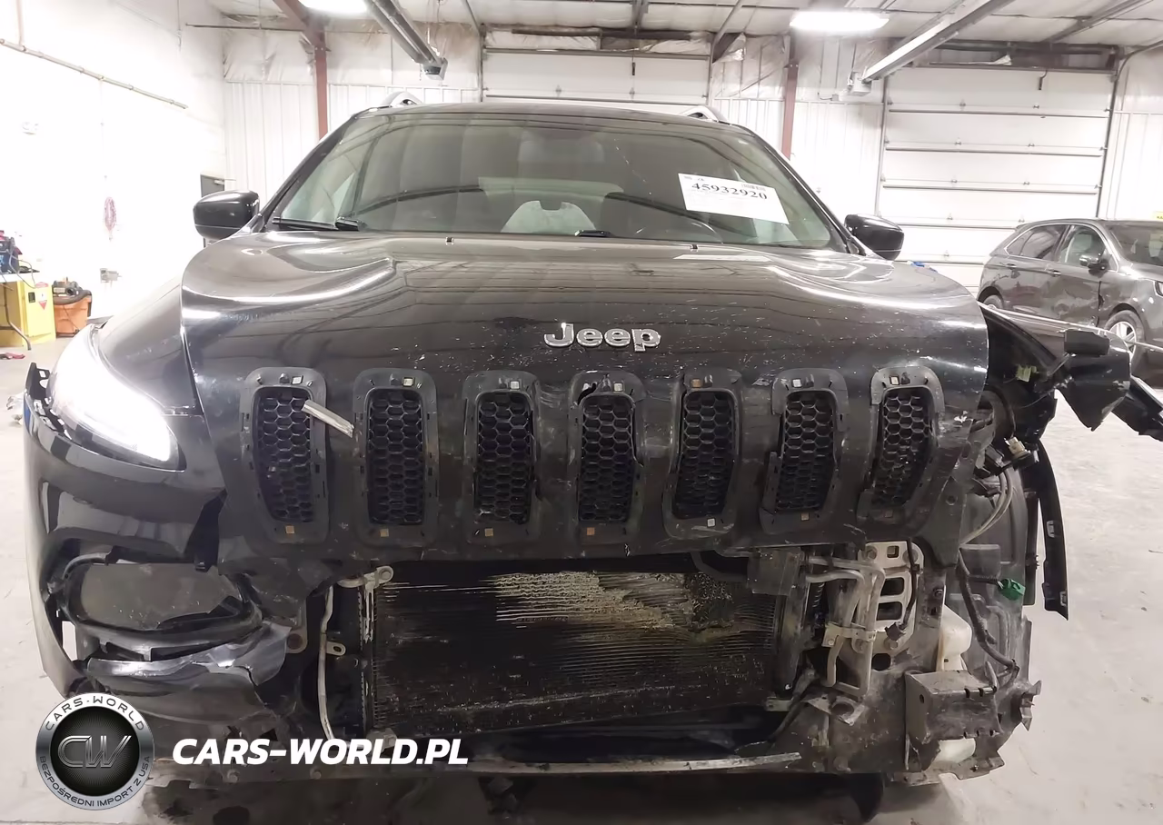 2015 Jeep Cherokee Latitude VIN:1C4PJMCS5FW614905 - 6