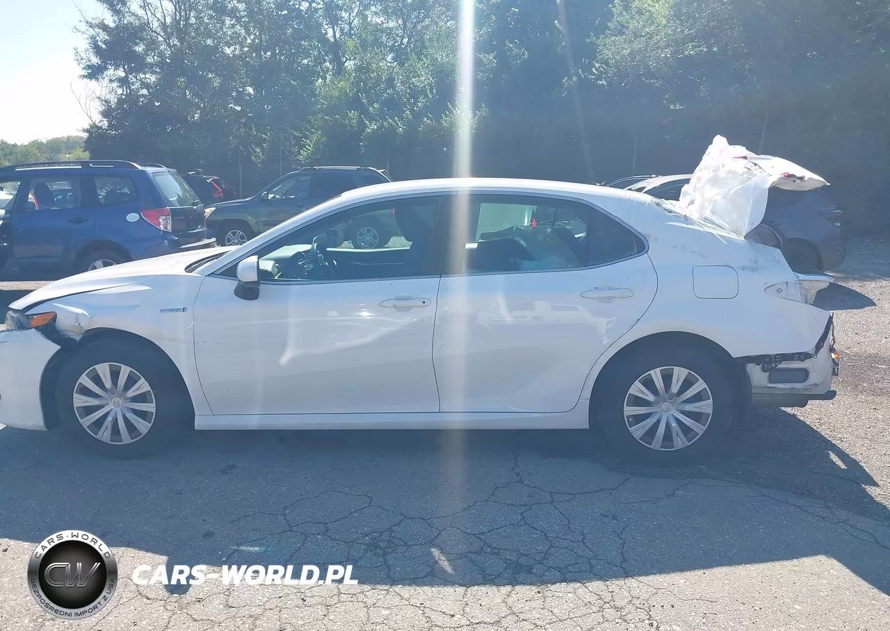 2018 Toyota Camry Hybrid Le VIN:4T1B31HK3JU506018 - 14