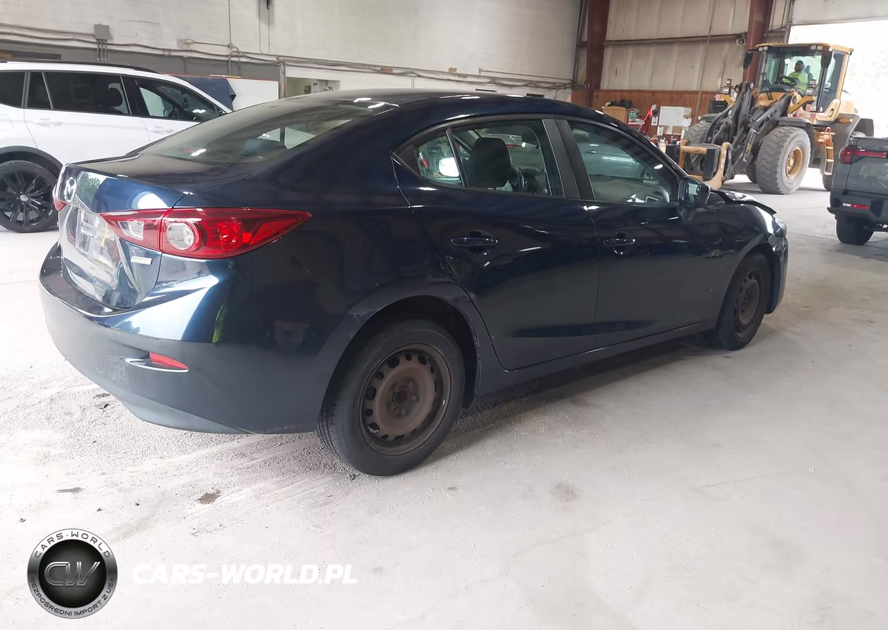 2018 Mazda Mazda3 Sport VIN:3MZBN1U72JM163008 - 4