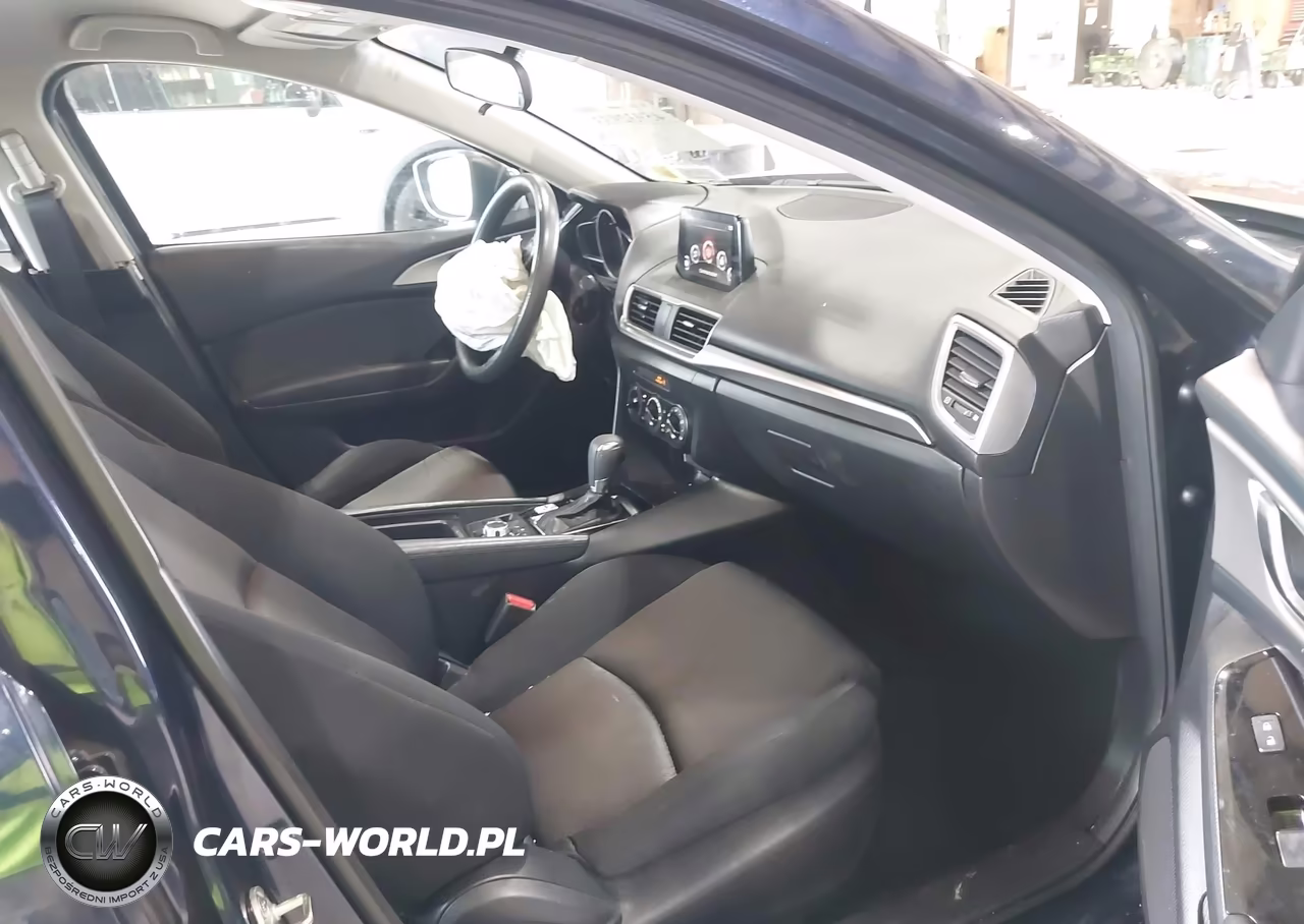 2018 Mazda Mazda3 Sport VIN:3MZBN1U72JM163008 - 5
