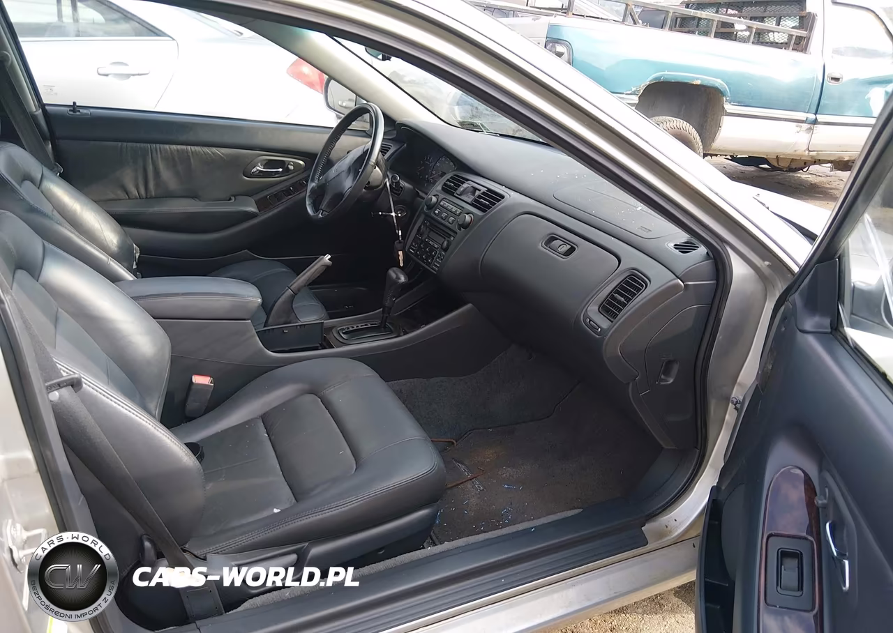 2000 Honda Accord 2.3 Ex VIN:1HGCG3272YA026451 - 5