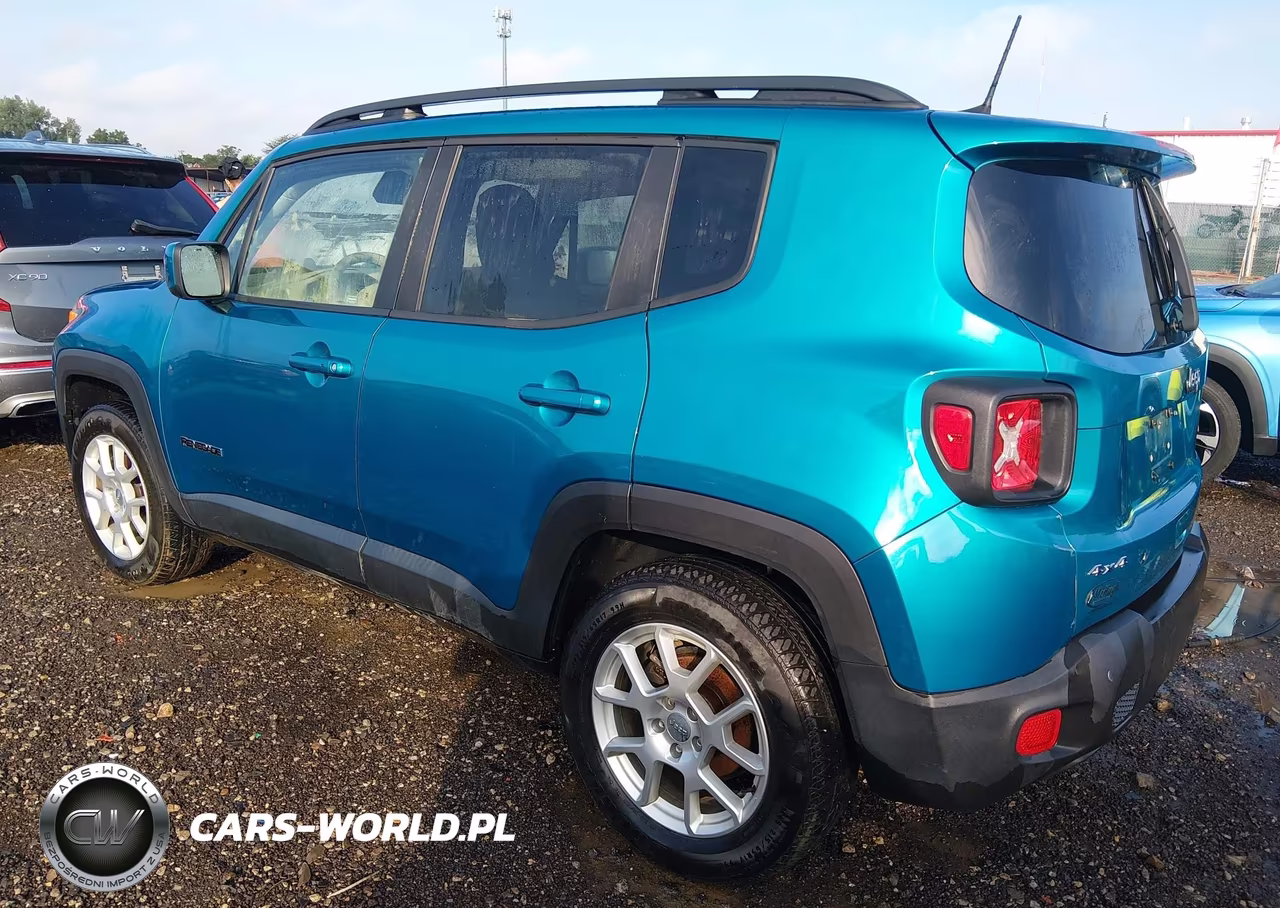 2020 Jeep Renegade Latitude 4X4 VIN:ZACNJBBB7LPL14978 - 3