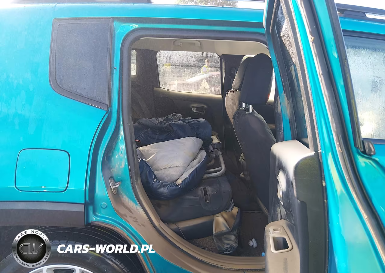 2020 Jeep Renegade Latitude 4X4 VIN:ZACNJBBB7LPL14978 - 8