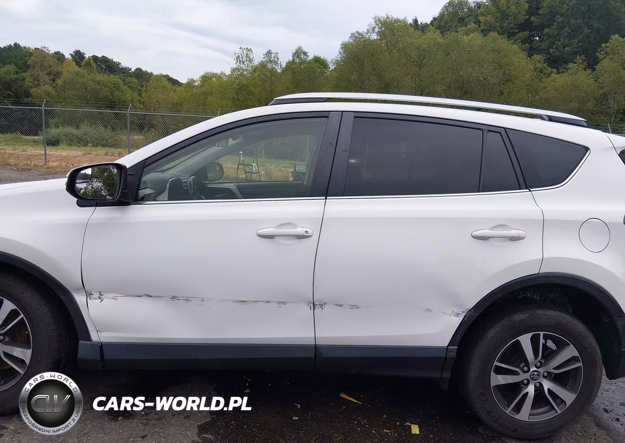 2016 Toyota Rav4 Xle VIN:JTMWFREV6GJ095167 - 14
