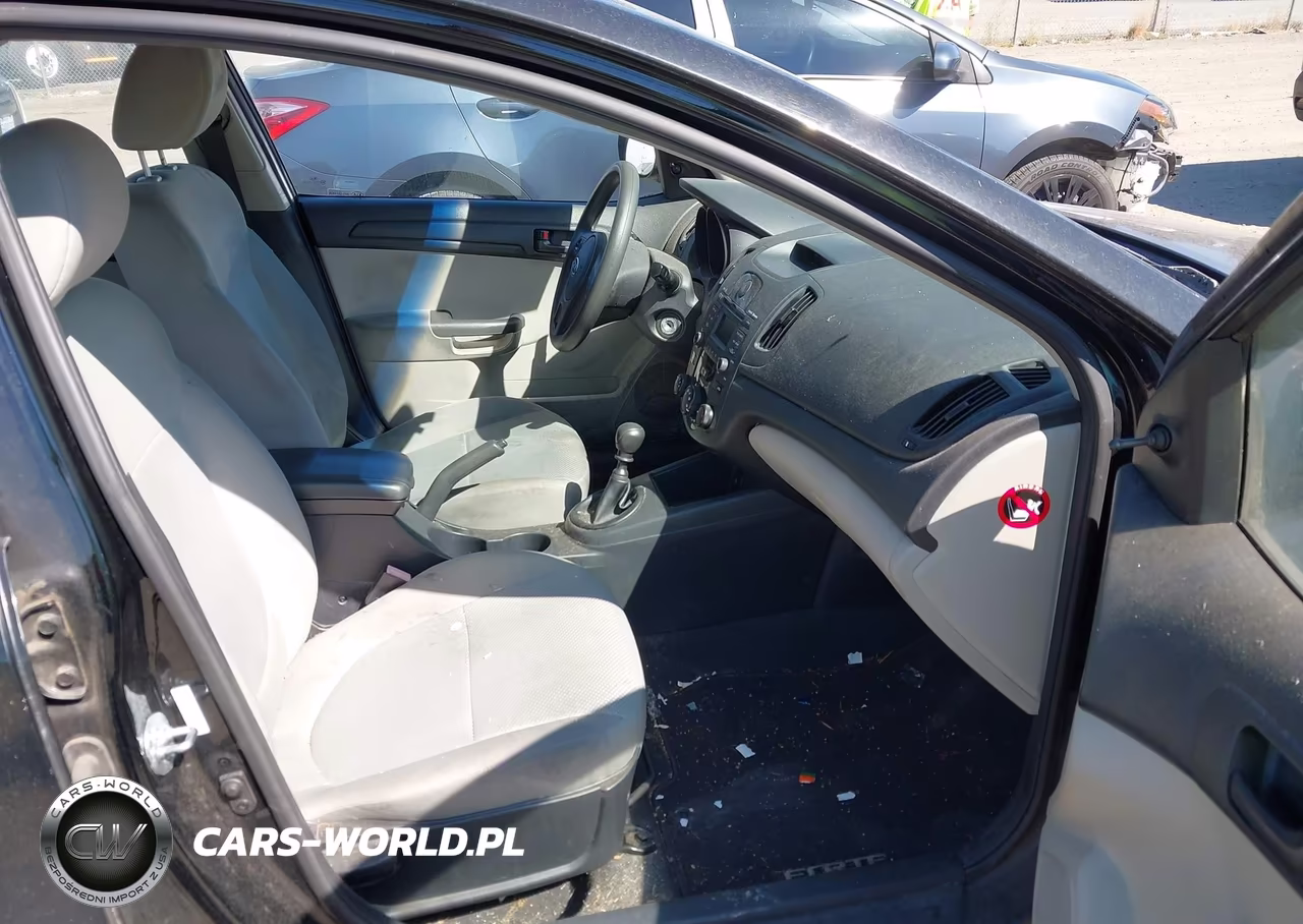 2010 Kia Forte Lx VIN:KNAFT4A2XA5048003 - 5