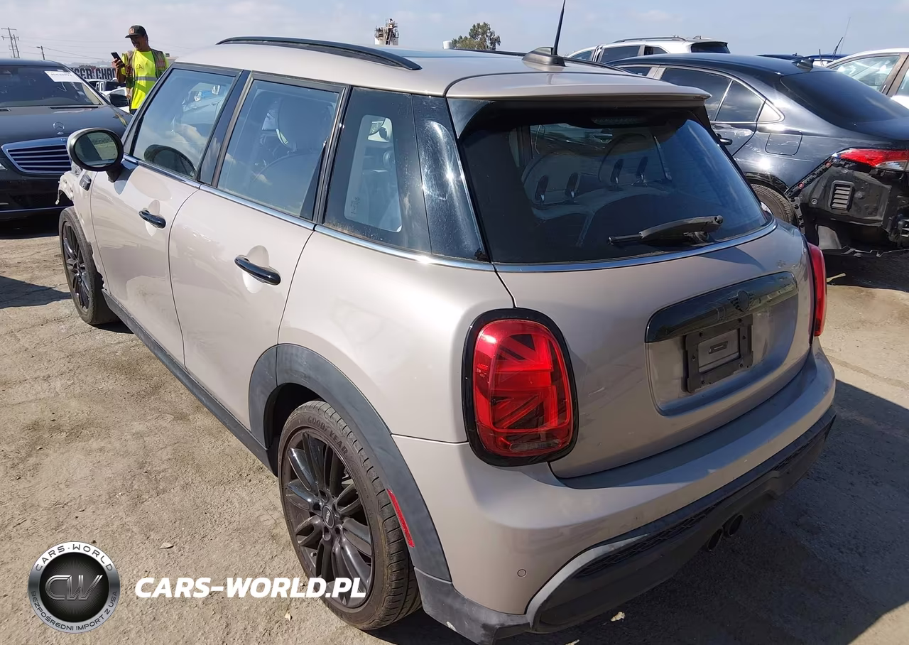 2024 Mini Hardtop Cooper S VIN:WMW53DK09R2U84847 - 3