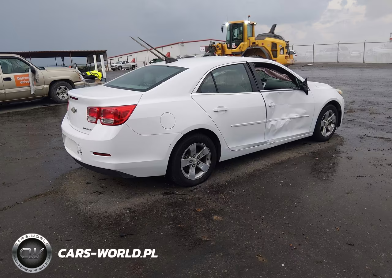 2015 Chevrolet Malibu Ls VIN:1G11B5SL1FF217834 - 4