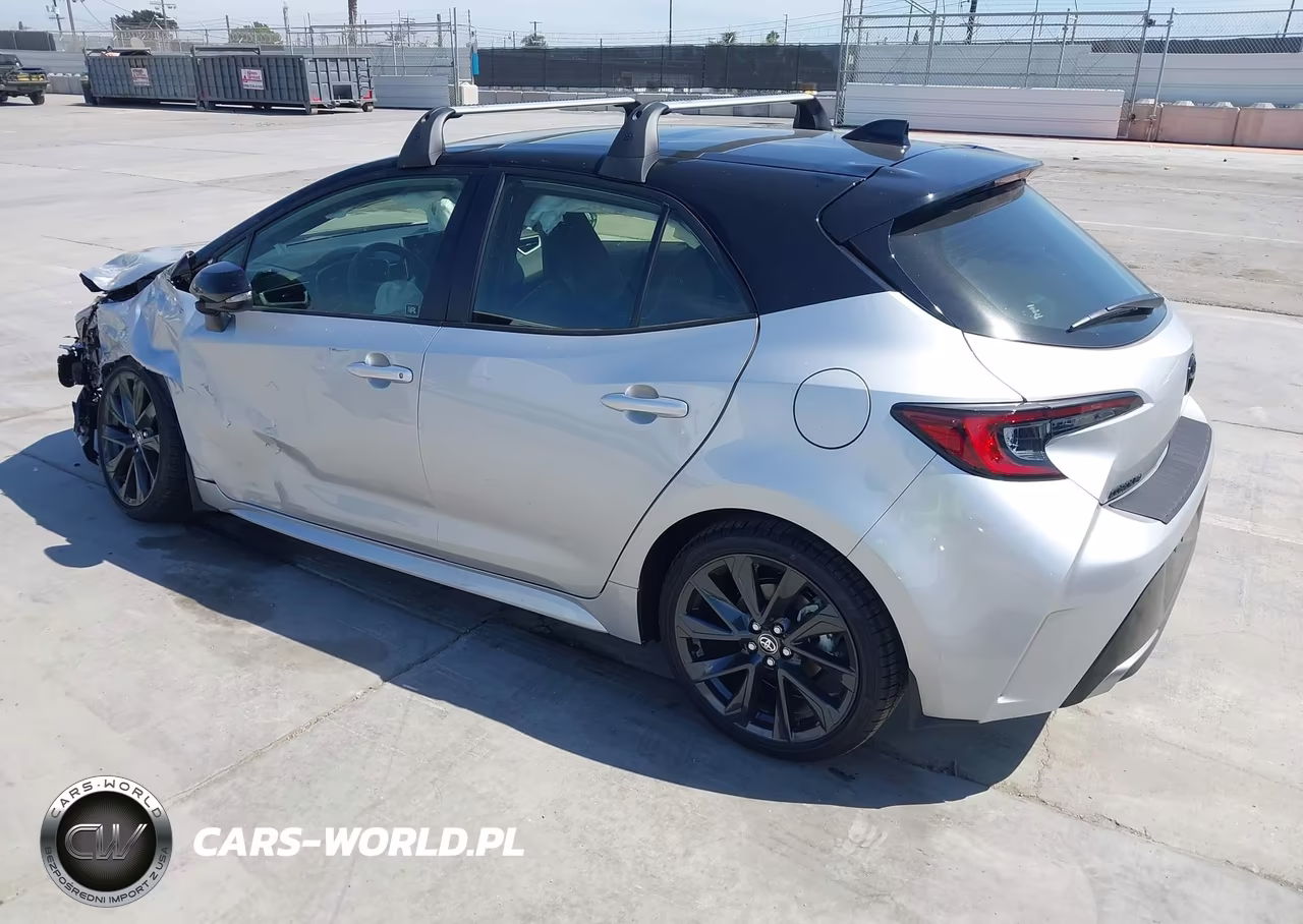 2026 Toyota Corolla Xse VIN:JTNC4MBE3T3270338 - 3