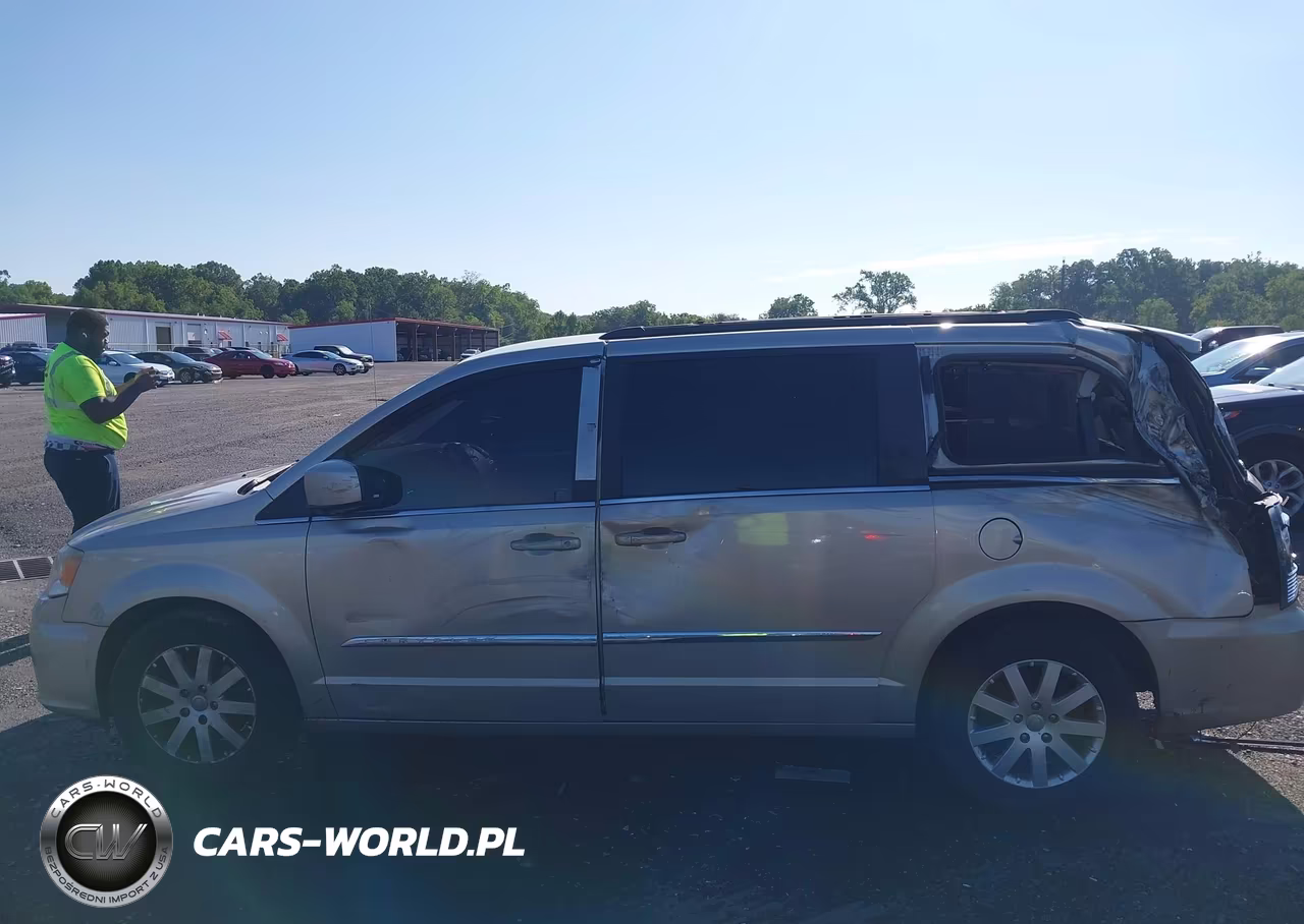 2014 Chrysler Town & Country Touring VIN:2C4RC1BG4ER232726 - 14
