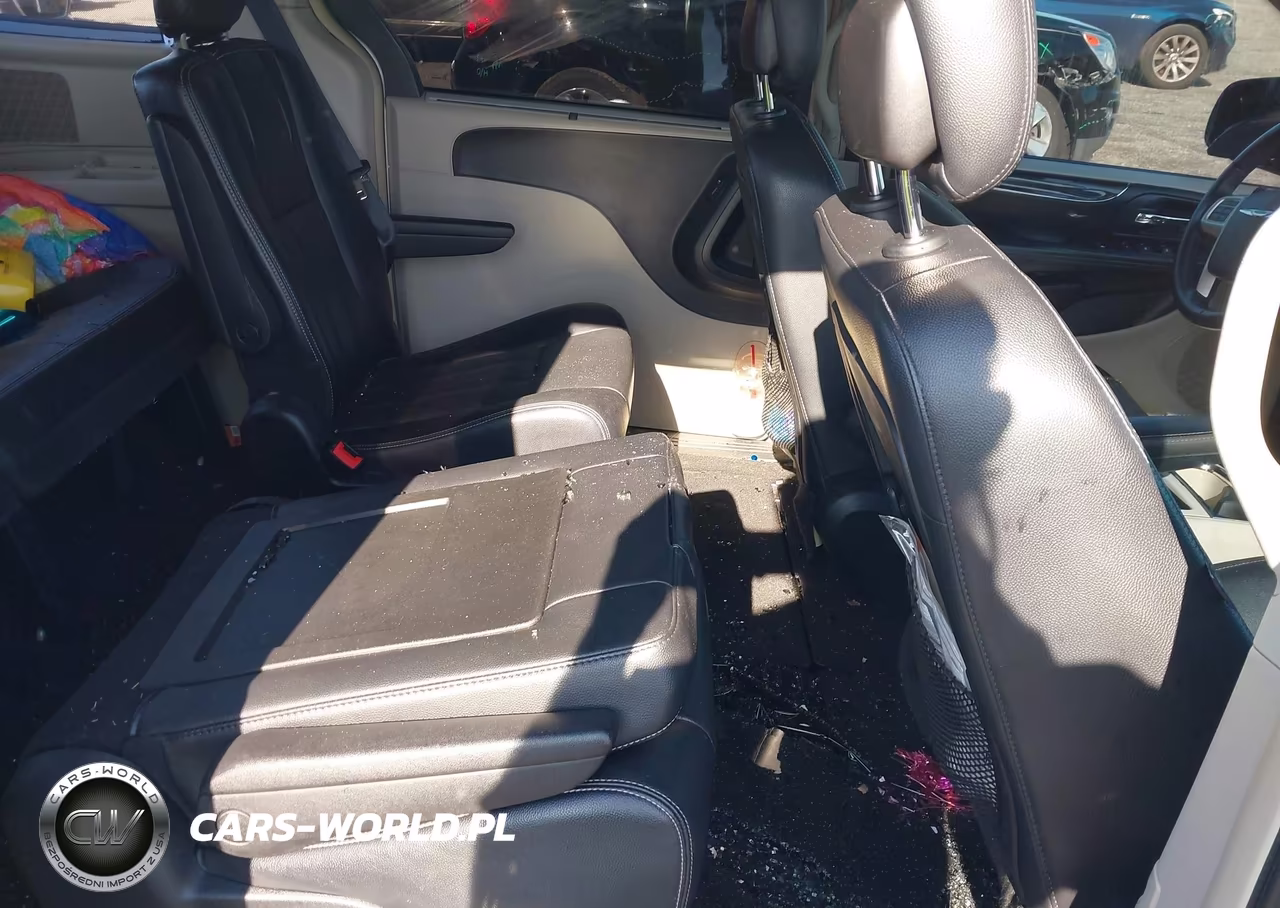 2014 Chrysler Town & Country Touring VIN:2C4RC1BG4ER232726 - 8