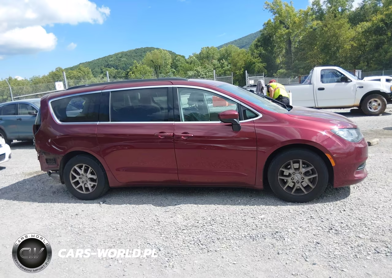 2021 Chrysler Voyager Lxi VIN:2C4RC1DG2MR505304 - 14