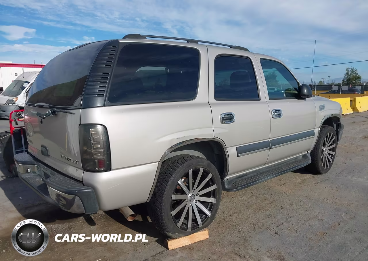 2004 Chevrolet Tahoe Ls VIN:1GNEC13V24J120786 - 4