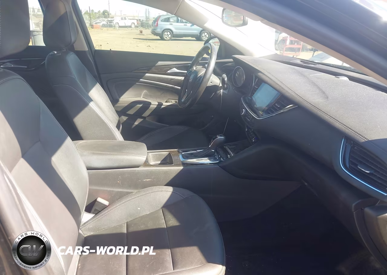 2018 Buick Regal Tourx Essence VIN:W04GV8SX4J1121581 - 5
