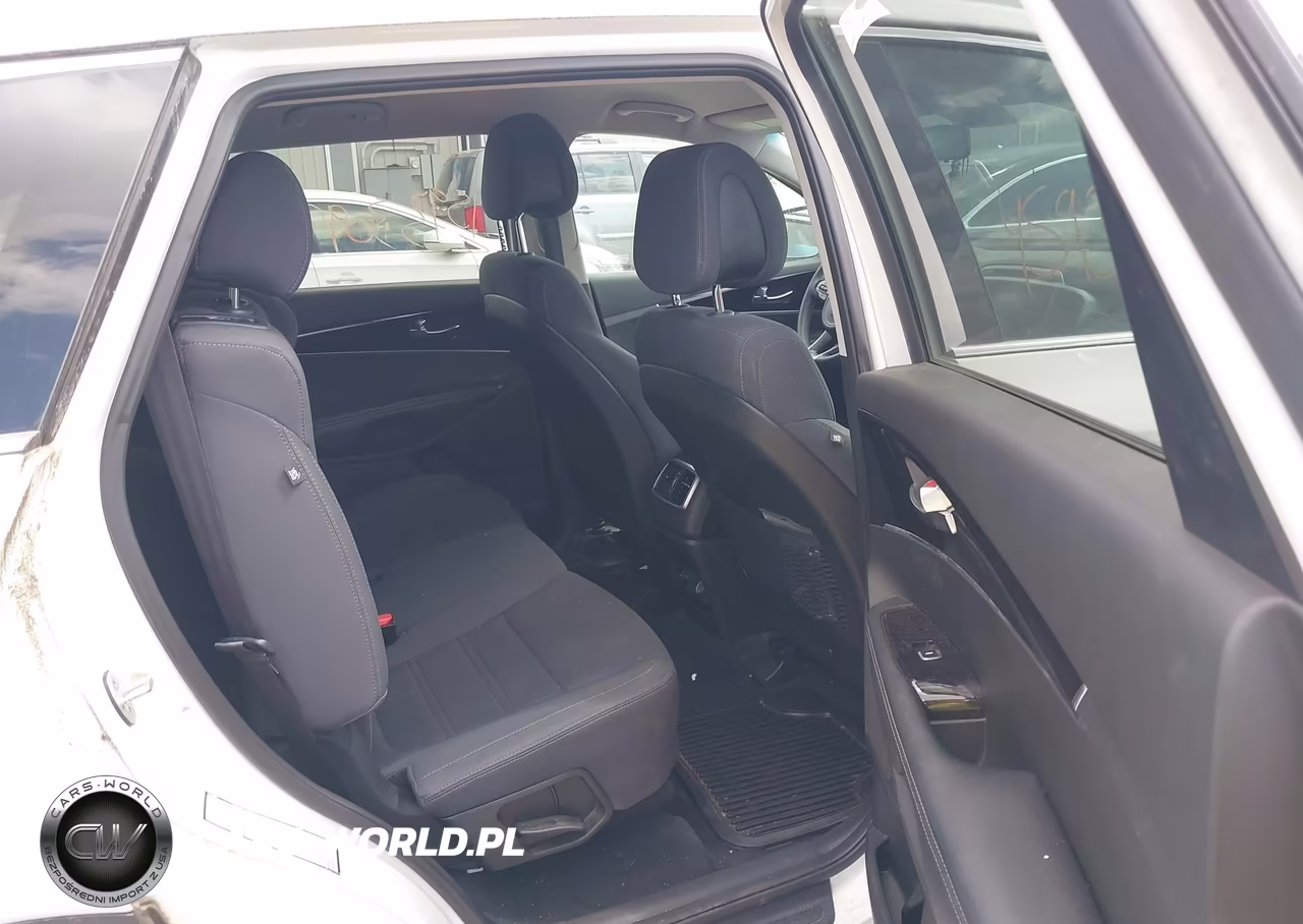 2017 Kia Sorento 3.3L Lx VIN:5XYPGDA5XHG220201 - 8