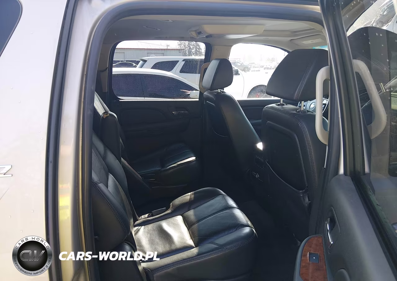 2007 Chevrolet Suburban Ltz VIN:3GNFK16317G312627 - 18