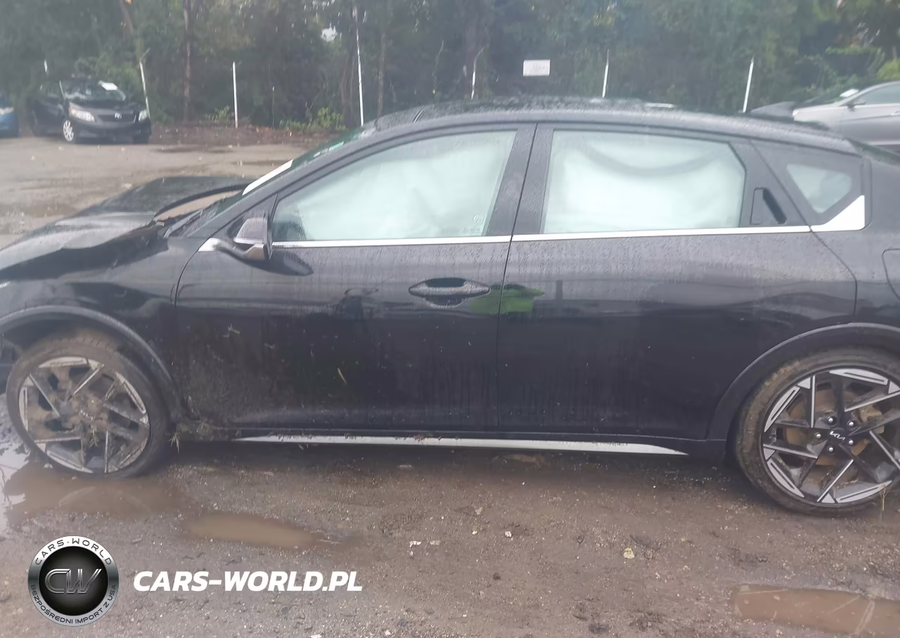 2025 Kia K4 Gt-Line VIN:3KPFW4DE8SE139244 - 15