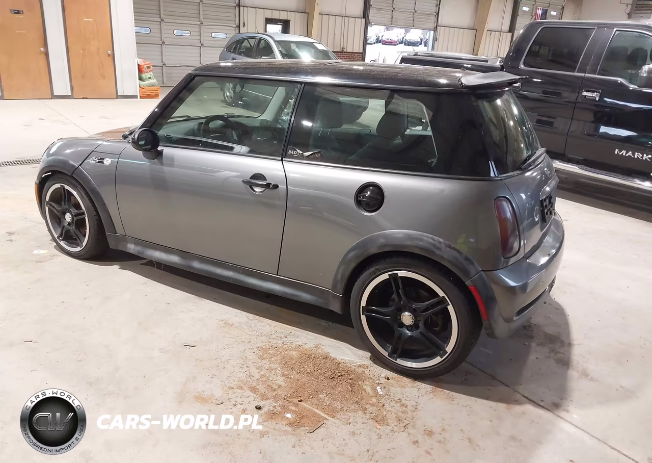 2003 Mini Cooper S VIN:WMWRE33403TD72479 - 3