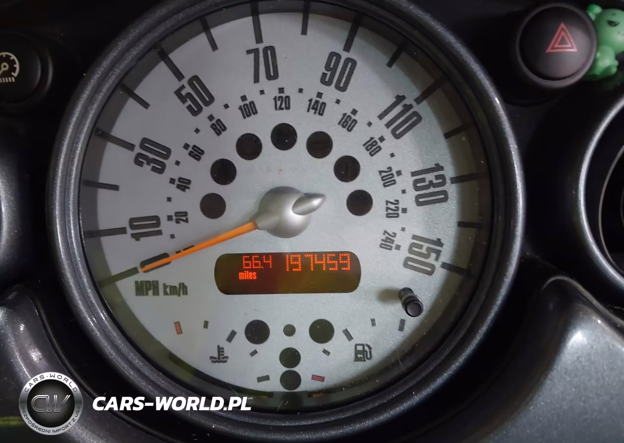 2003 Mini Cooper S VIN:WMWRE33403TD72479 - 7